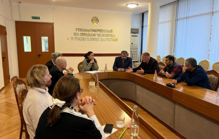В конференц-зале «Дома дружбы» ГБУ РД «Президент комплекс» прошла встреча с представителями дагестанских диаспор.
