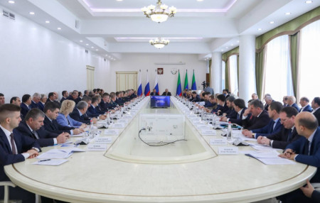 Заседание комиссии НАК по РД под руководством Игоря Сироткина